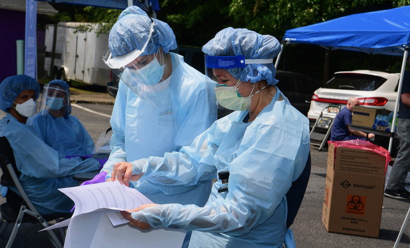 Jodie Guest and volunteers conduct COVID testing in Atlanta