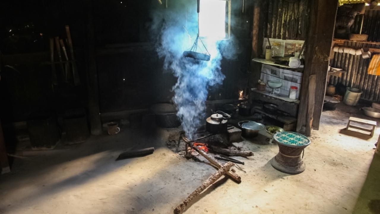 Indoor open fire cookstove in India