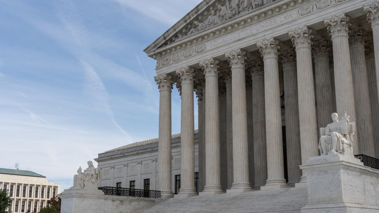 U.S. Supreme Court photo by  Amy Lutz / Shutterstock.com