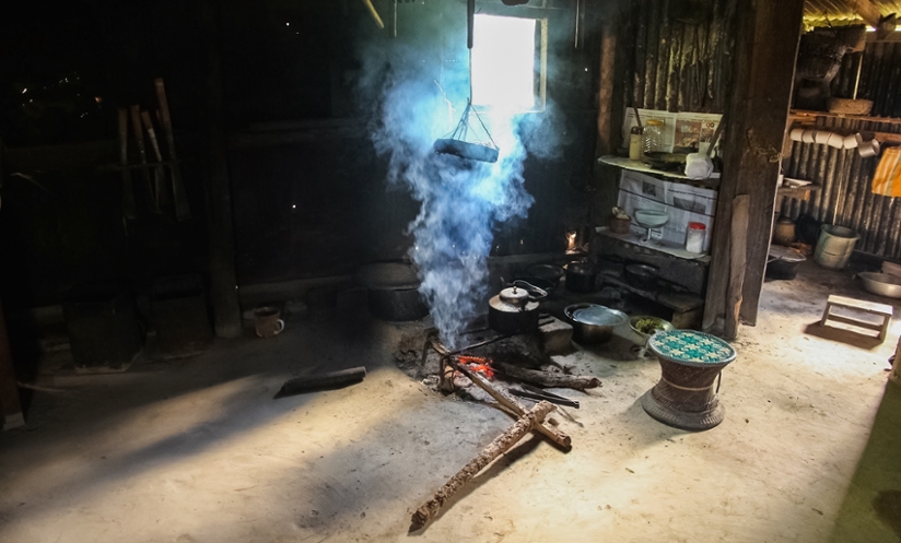 Indoor open fire cookstove in India